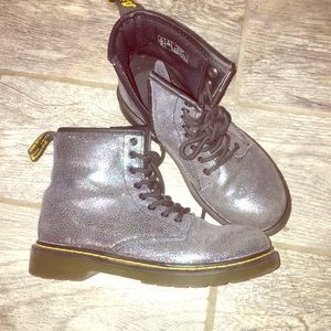 Girl’s Dr. Martens Boots Size 3 (34)